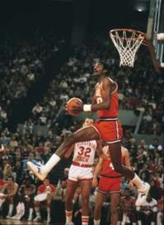 拉尔夫-桑普森”class=