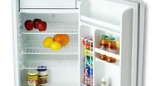 How can I tell if the light in my refrigerator goes off or not