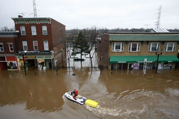 police, flood, boat, city