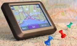 传动路线更有效地使用你的GPS。”width=