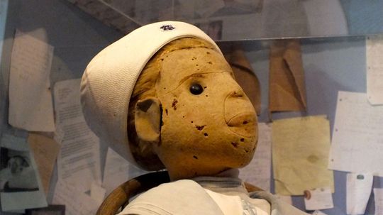 Robert the Doll: Serious Nightmare or Innocent Child's Toy?