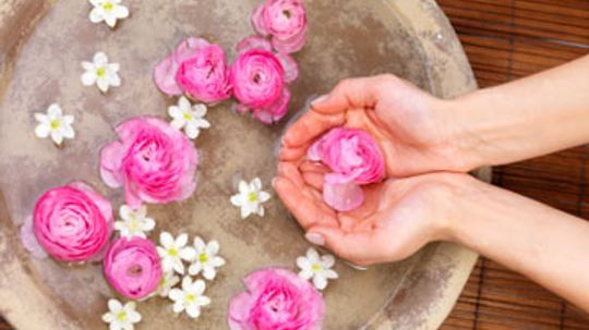 How can rose water help my skin?