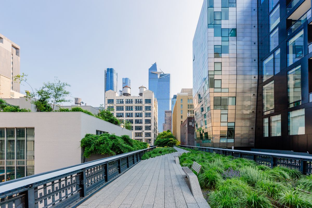 Narratives of place: New York's Highline and Central Park