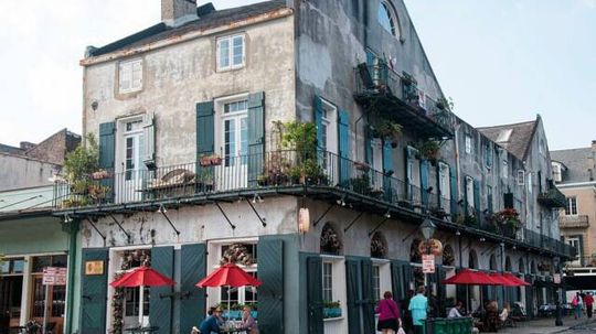 Foodie Neighborhood Spotlight: One Day on Magazine Street, New Orleans