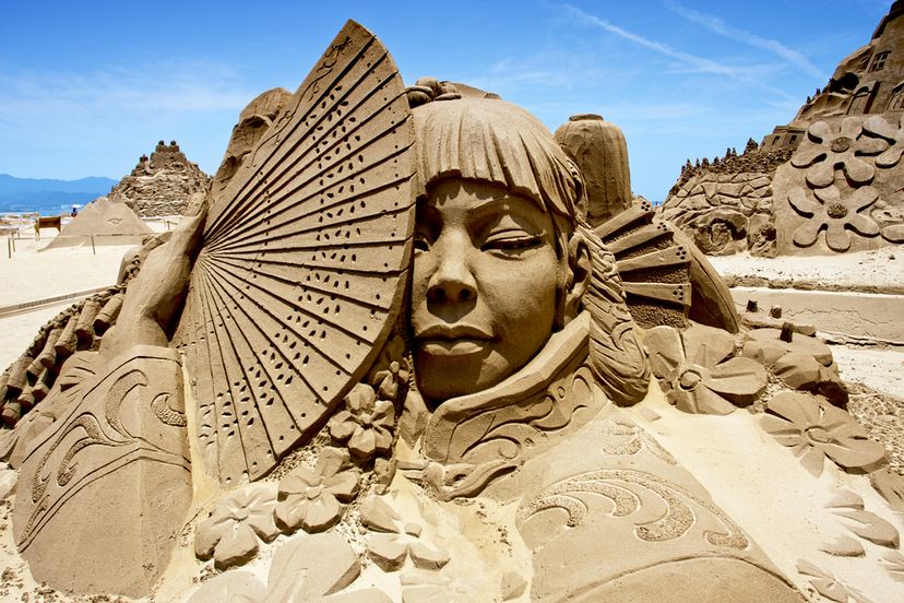 What's creating bizarre sand sculptures along Lake Michigan?