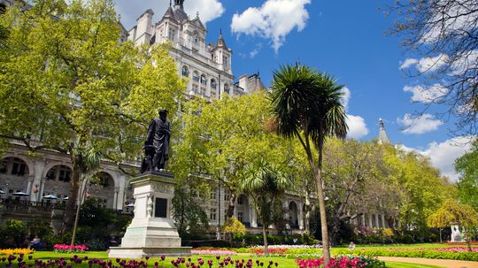 Oscar Wilde's London: 10 Historic Spots of the Literati