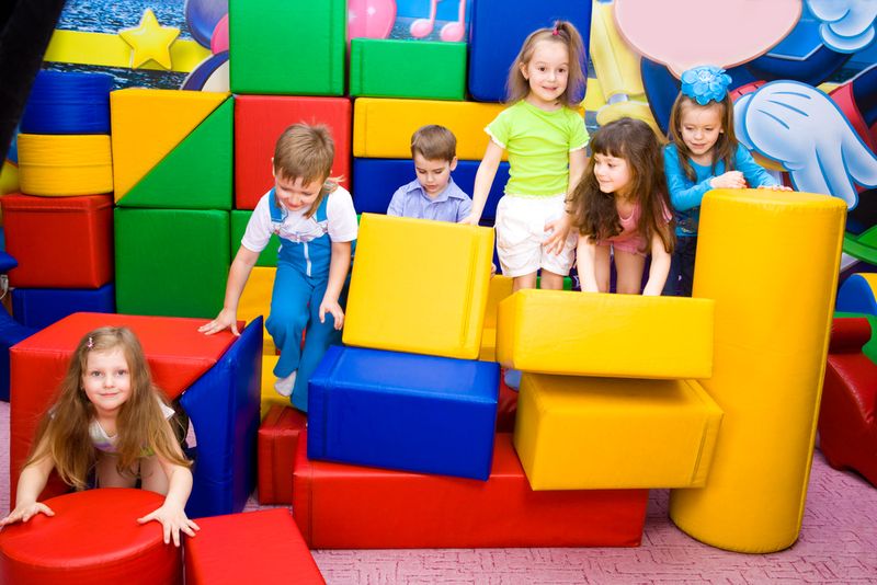 kids playing with blocks