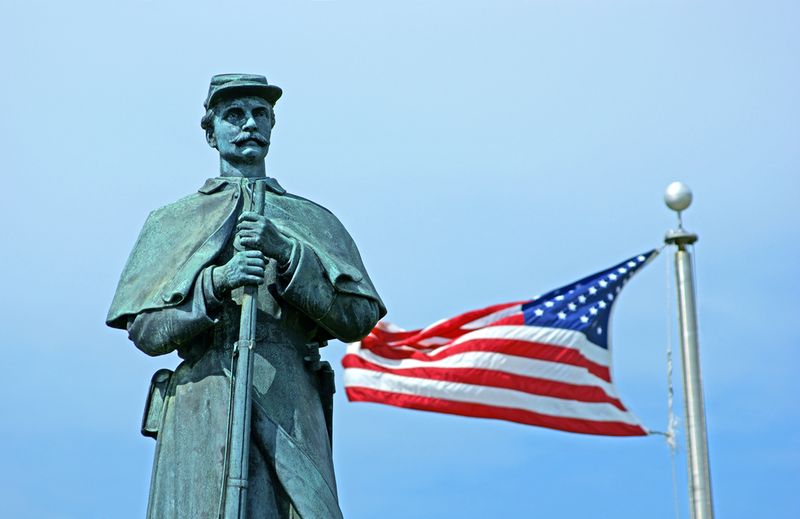 Civil war statue