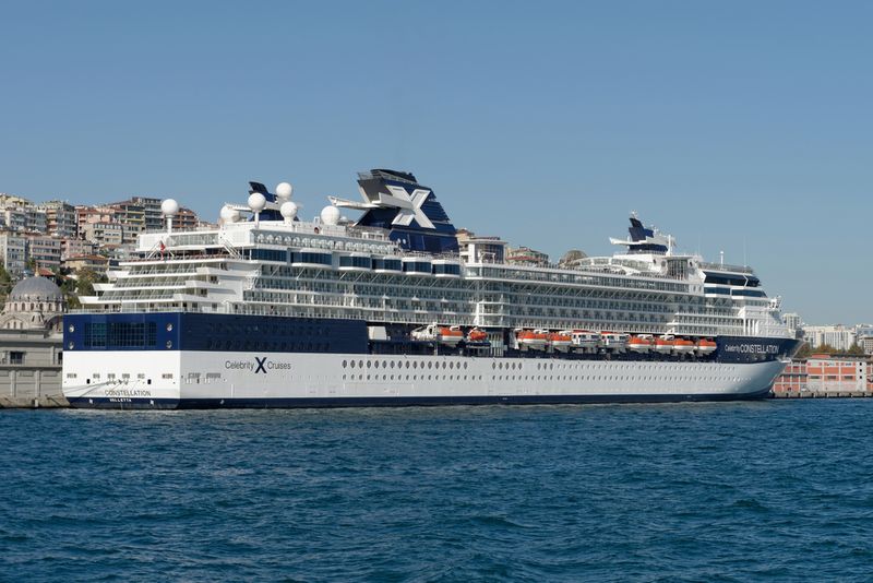 guroldinneden / Shutterstock.com