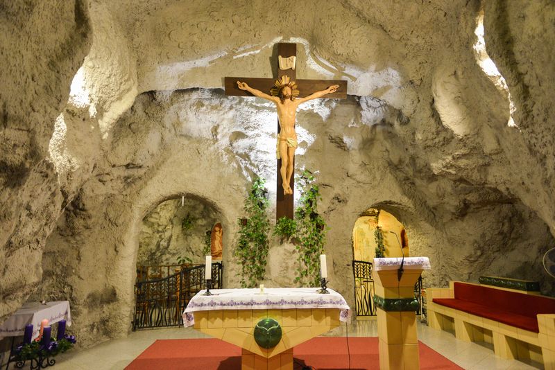 Felix Lipov / Shutterstock.com