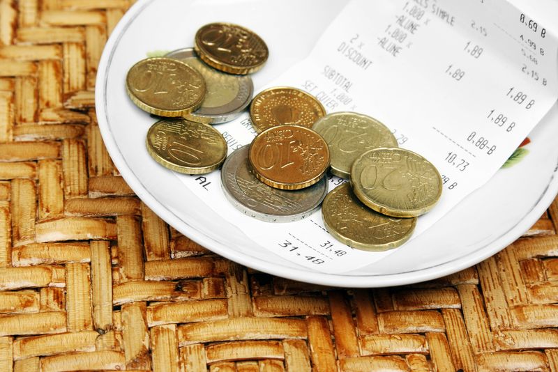 tipping euros