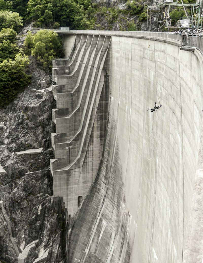 Verzasca Dam