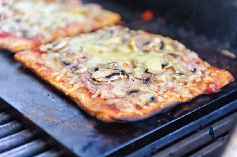 Grilled pizza