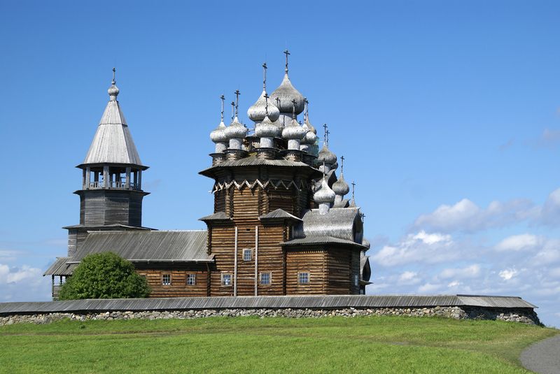 The 10 Coolest Log Buildings in the World | MapQuest Travel
