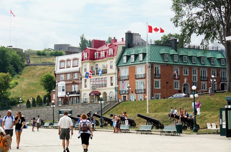 Sylvie Bouchard / Shutterstock.com