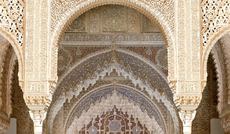 VLADJ55 / Shutterstock.com