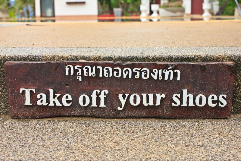 shoes off thailand