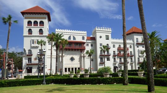 10 Amazing Historic Hotels in Florida