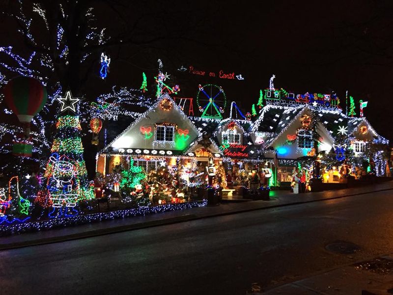 Photo by: Christmas In Jamaica Estates