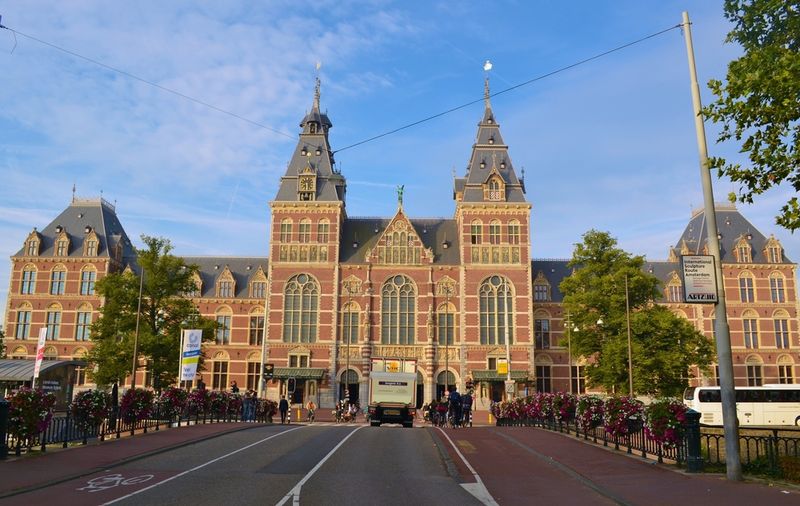 pavel dudek / Shutterstock.com