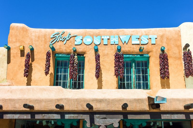 Gimas / Shutterstock.com