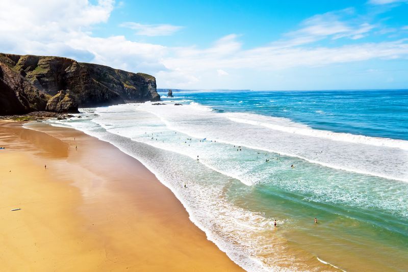 Arrifana Portugal surfing