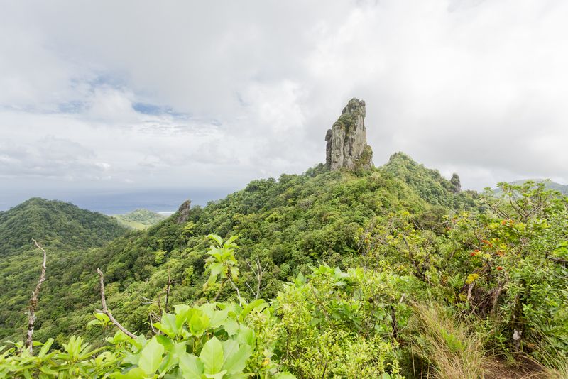 Rarotonga cross island hike