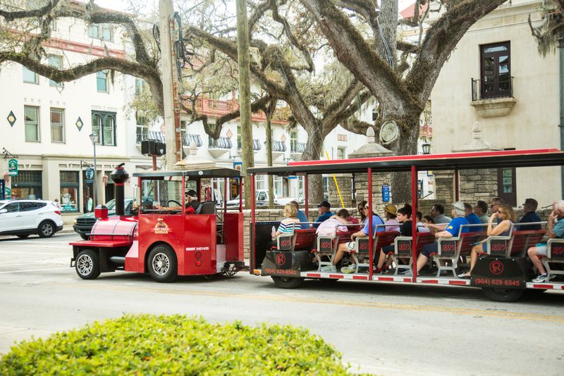 Heritage Trail Trolley Tours  Green Bay Packers Hall of Fame & Stadium  Tours