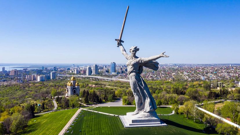 The Motherland Calls statue