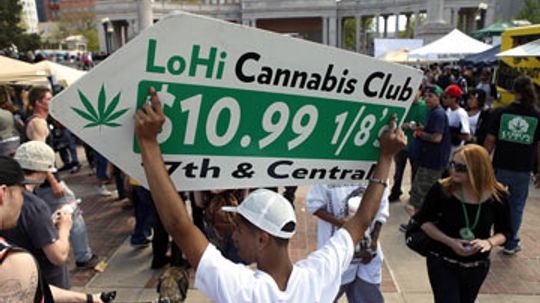 What happens when a state law contradicts a U.S. federal law?