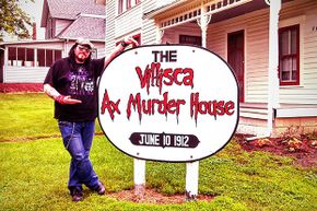 Villisca Ax谋杀的房子可供日光之旅,以及——如果你敢过夜!”border=