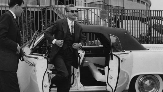 为什么汽车上有“自杀门”，它们还存在吗?＂class=