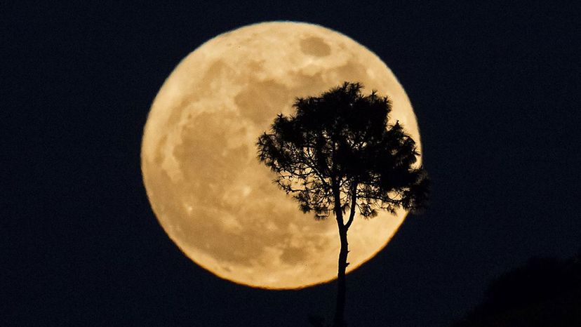 Myanmar supermoon