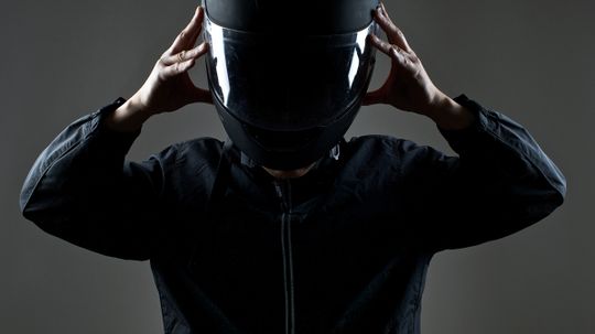 What’s the safest type of motorcycle helmet?