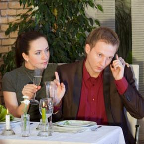 couple, bad date, cell phone