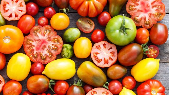 How to Dry Tomato Seeds