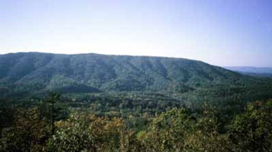 阿拉巴马州风景优美的驱动器”border=