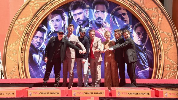 Kevin Feige, Chris Hemsworth, Chris Evans, Robert Downey Jr., Scarlett Johansson, Jeremy Renner and Mark Ruffalo, Avengers: Endgame 