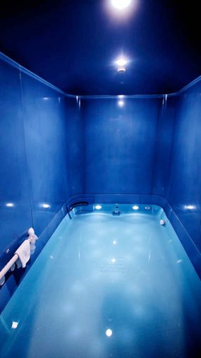 Why You May Like Floating in a Sensory Deprivation Tank | HowStuffWorks