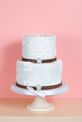 Victorian-inspired blue and brown wedding cake