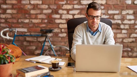 10 Jobs for Introverts Who Struggle With Social Burnout