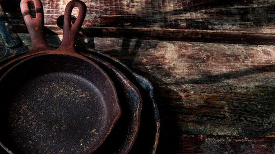 How to Clean Cast Iron in 5 Easy Steps