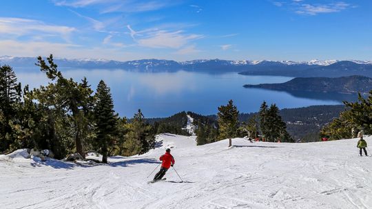 6 Lake Tahoe Ski Resorts for Every Budget