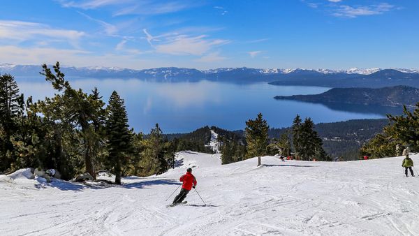 6 Lake Tahoe Ski Resorts for Every Budget