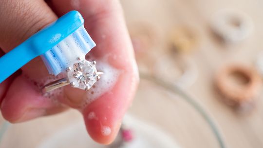 How to Clean Jewelry of All Types