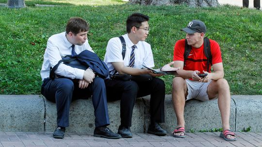 Do Jehovah Witnesses Celebrate Christmas?