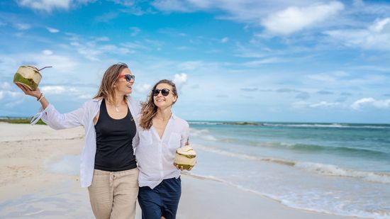 8 Safest Caribbean Islands for Tourists and Travelers