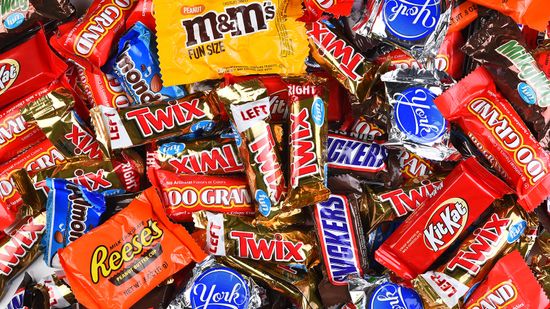 The Most Popular Halloween Candy Isn't Allergy-Friendly