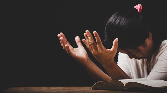 10 Prayers for Strength to Seek Support in Troubled Times