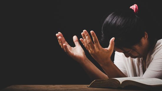 10 Prayers for Strength to Seek Support in Troubled Times